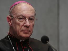 Ativistas pró-aborto e pró-homossexualismo atacam fisicamente Arcebispo de Malines-Bruxelas