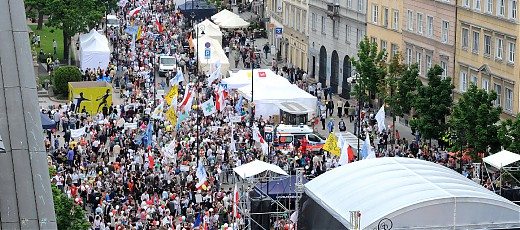 Marcha em defesa da vida e da família na Polônia