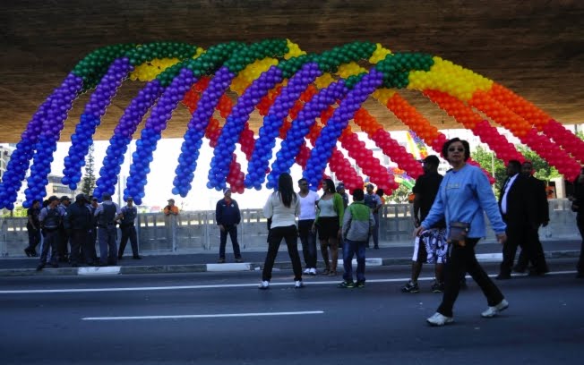 Parada homossexual: 4,5 milhões de pessoas? Uma imensa fraude