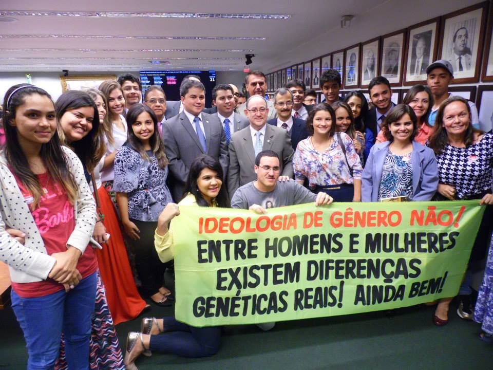 Uma vitória da família brasileira: Ideologia de gênero retirada do PNE