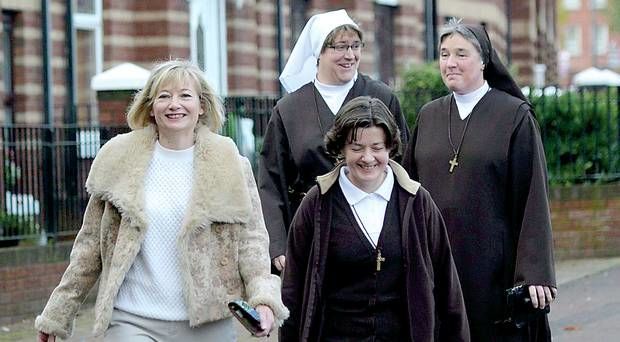 Martina Purdy, jornalista da BBC, abandona carreira para se tornar freira de clausura
