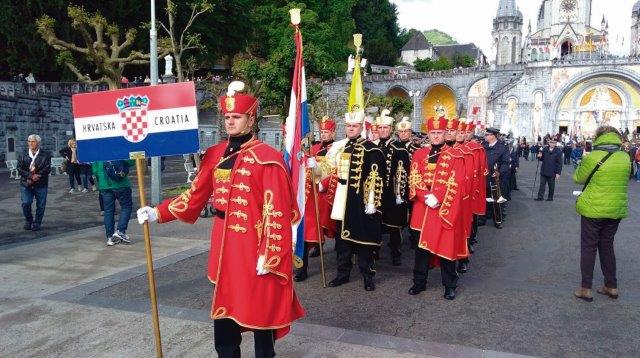 Desfile Militar em Lourdes