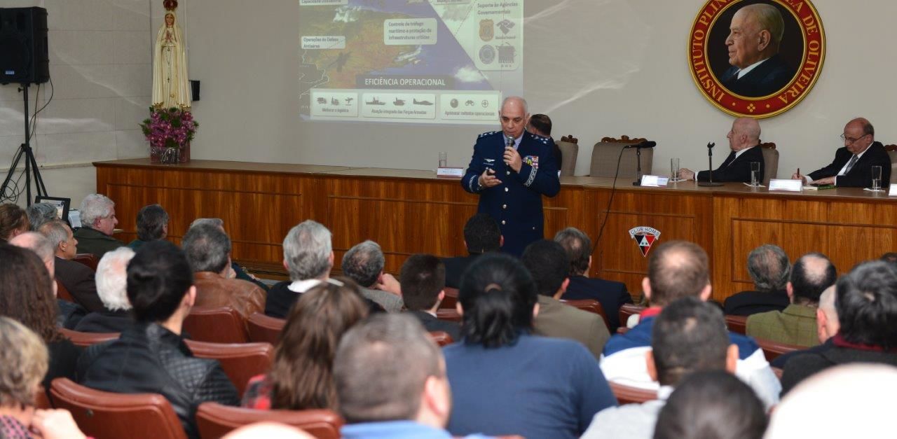 Fotos: Conferência do Major Brigadeiro do Ar Marcelo Kanitz Damasceno