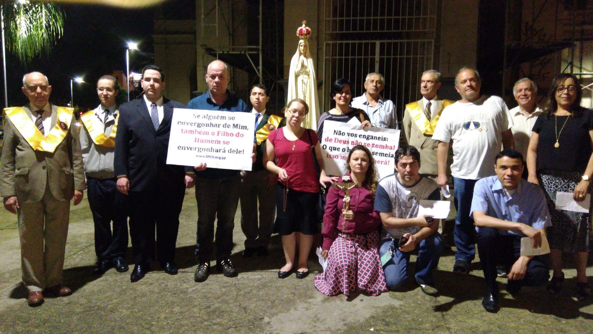 Belo Horizonte promove Terço Público de reparação pela peça “O Evangelho Segundo Jesus, Rainha do Céu”