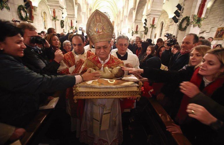 Por que se celebra a noite de Natal com a “Missa do Galo”?