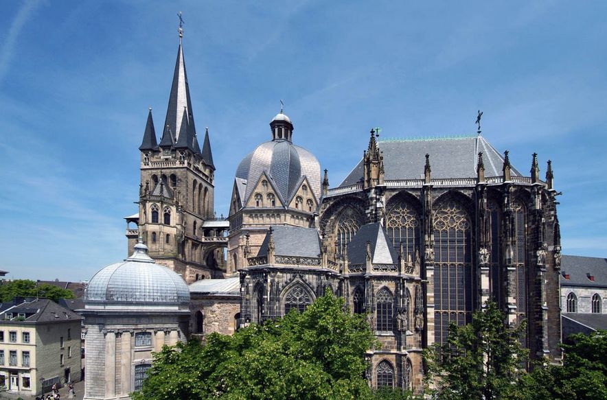 A Catedral de Aachen: reflexo da grandeza carolíngea