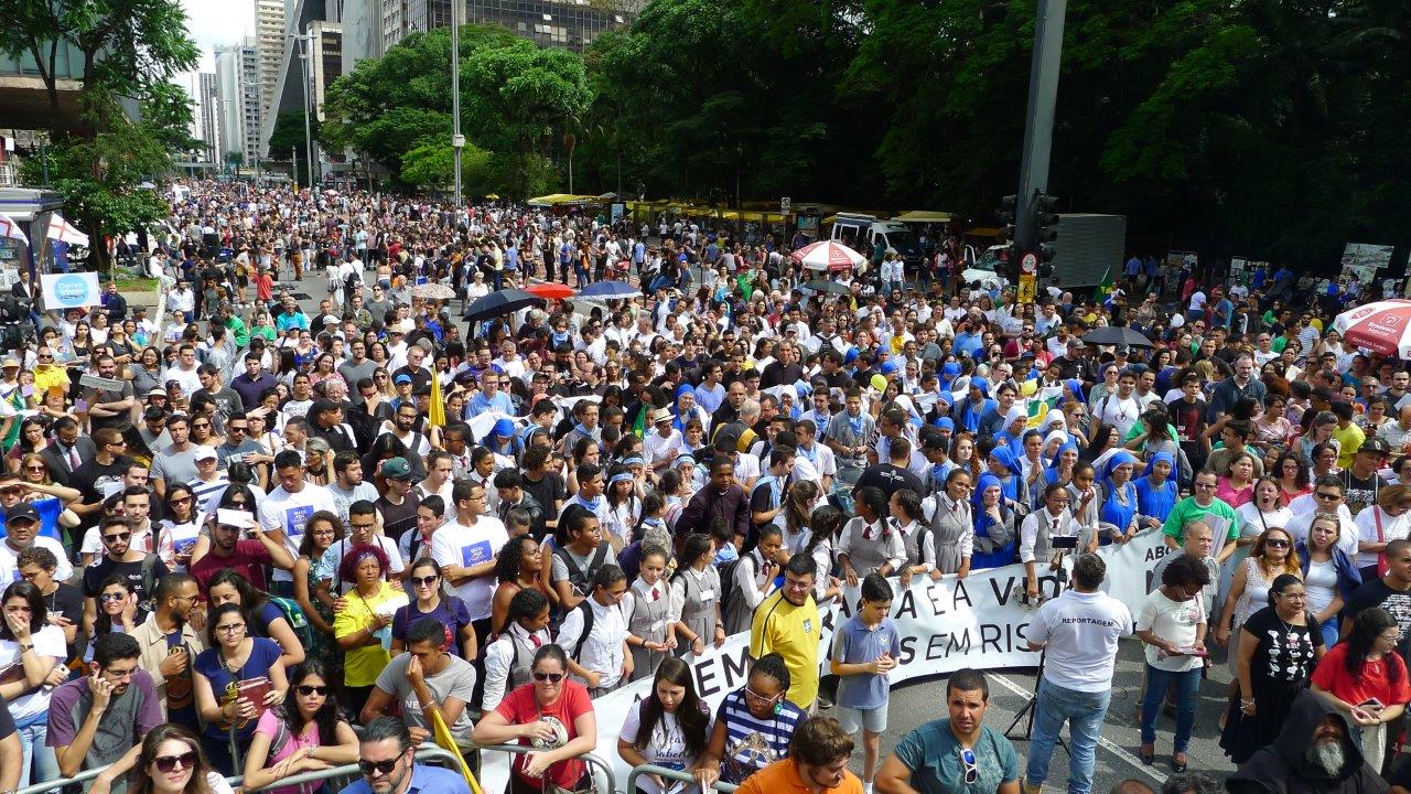 Na Av. Paulista, manifestação contra o pecado de aborto