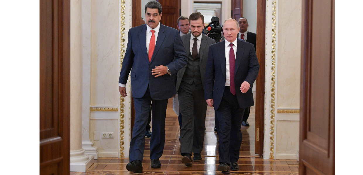 Pingo nos “is”: Putin (erra) quer salvar o socialismo de Maduro. Envia assessores.