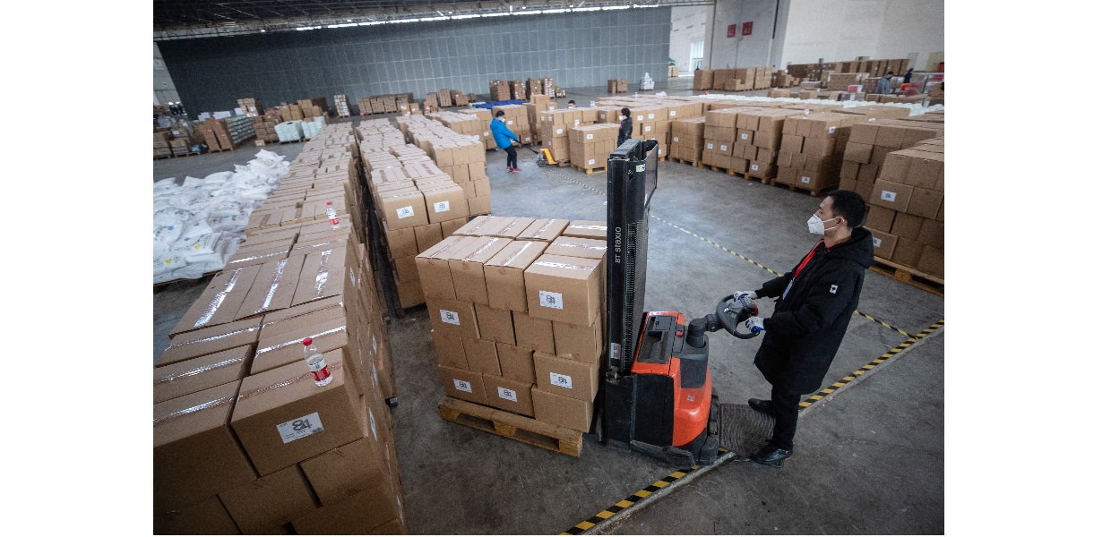 A China escondeu e a OMS também. Pequim importou 2.46 bilhões de caixas (prevenção de epidemia)