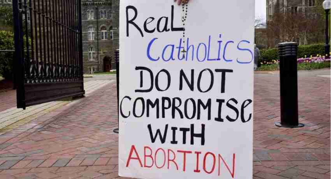 TFP americana denuncia universidade católica pró aborto